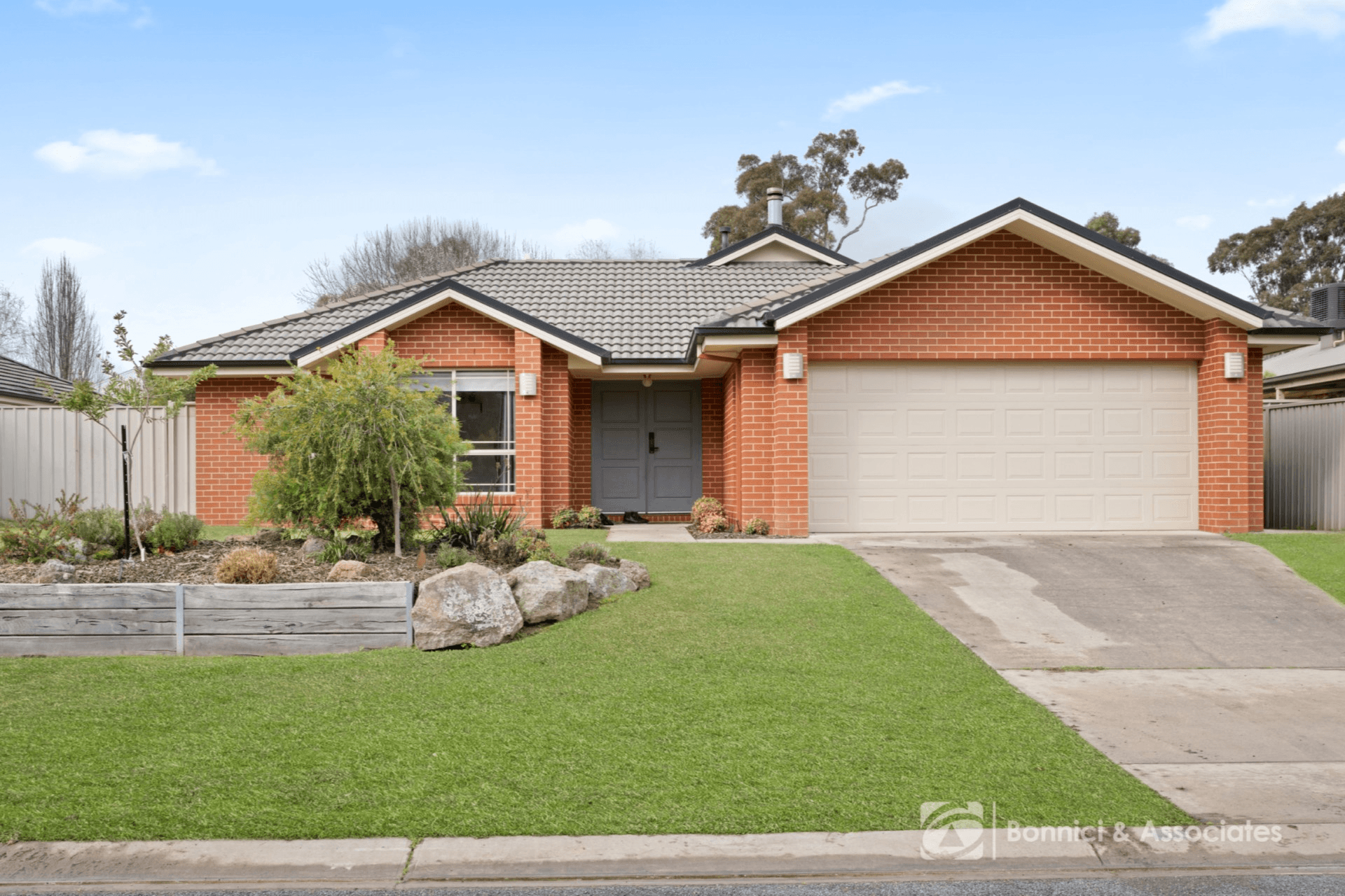 7 Jessica Court, Tangambalanga, VIC 3691