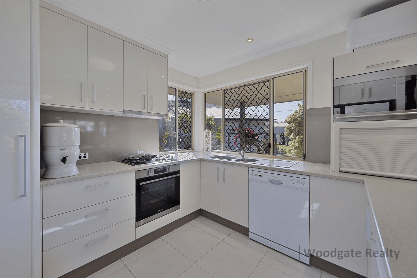 5 Hussar Ct, WOODGATE, QLD 4660