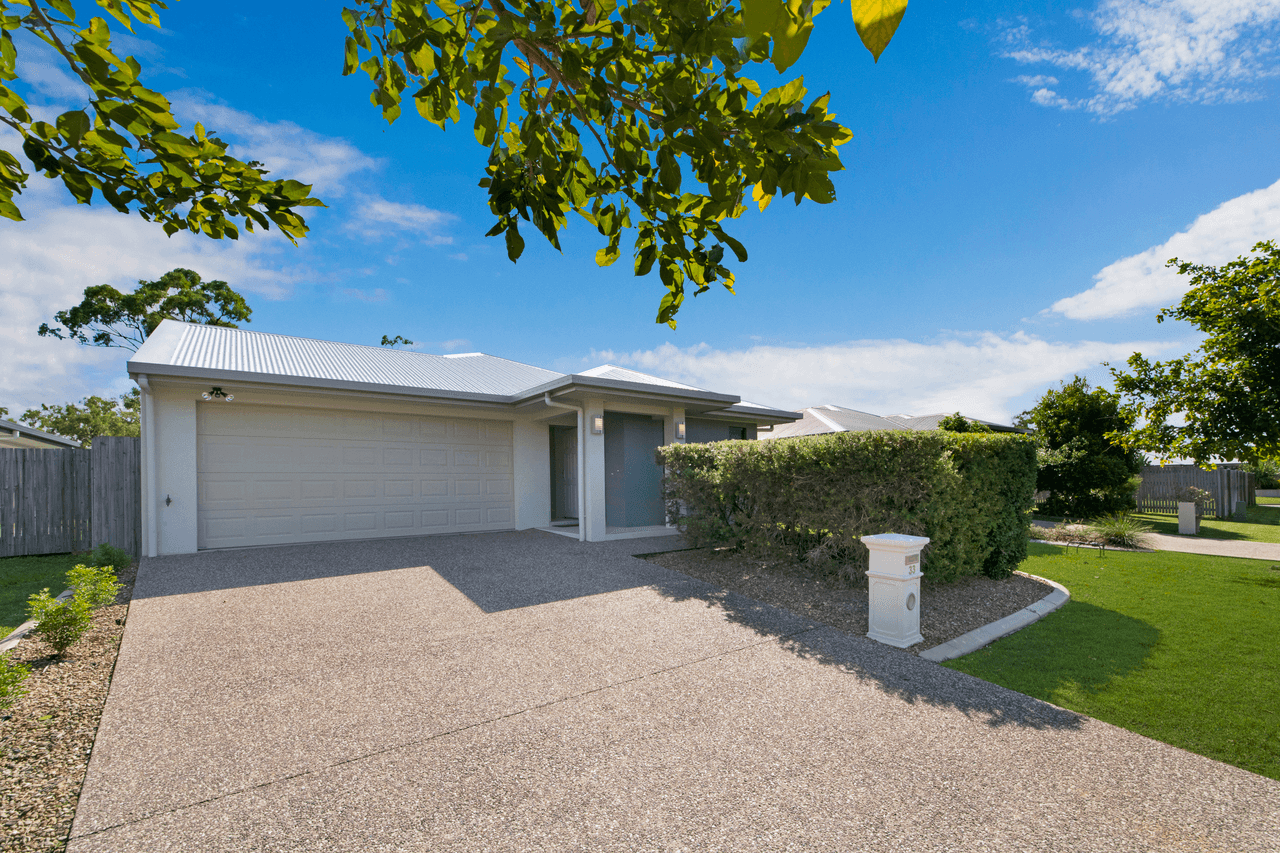 33 Pongamia Parade, MOUNT LOW, QLD 4818