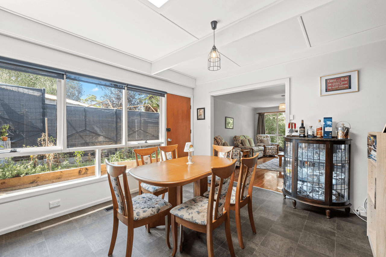 29 Francis Crescent, FERNTREE GULLY, VIC 3156