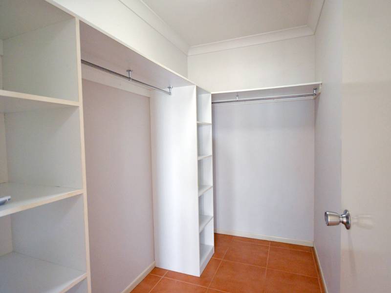 3 Sunbird Ct, Rocky Point, QLD 4874