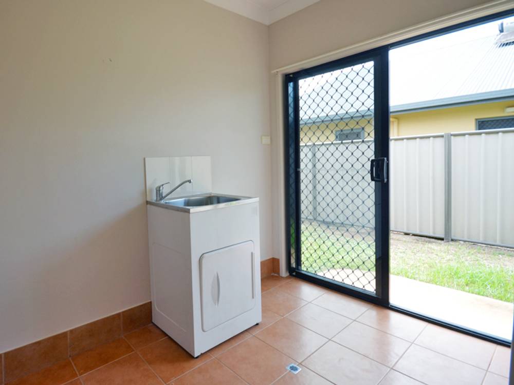 3 Sunbird Ct, Rocky Point, QLD 4874