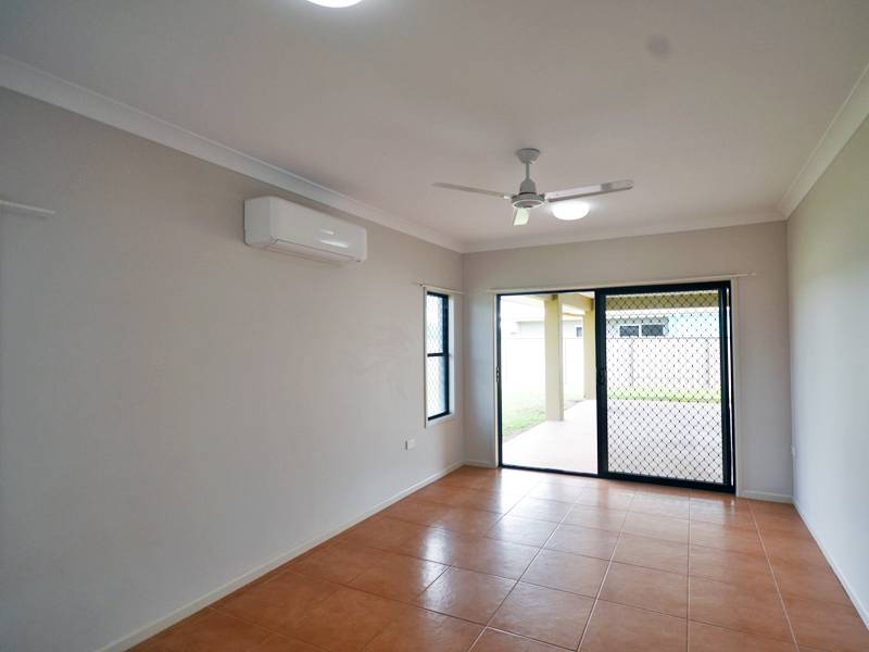 3 Sunbird Ct, Rocky Point, QLD 4874