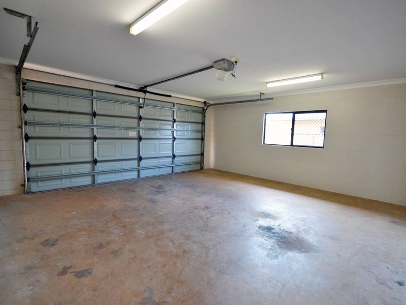 3 Sunbird Ct, Rocky Point, QLD 4874