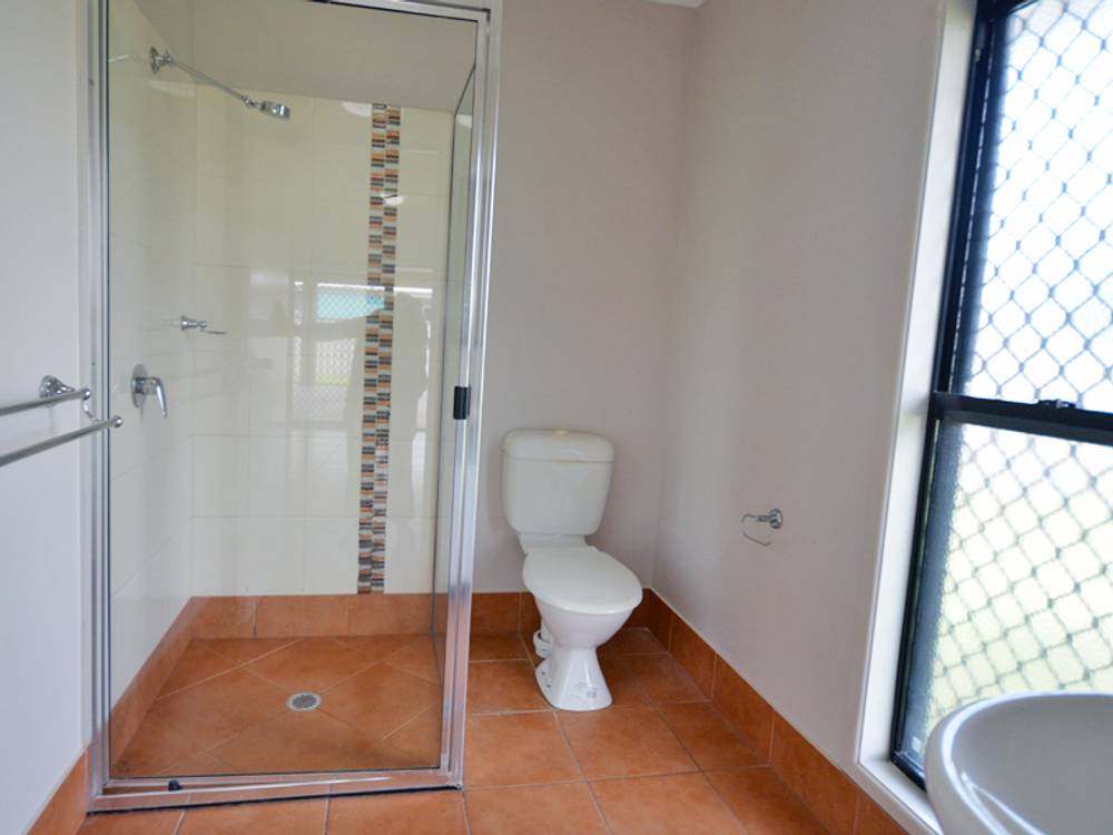 3 Sunbird Ct, Rocky Point, QLD 4874