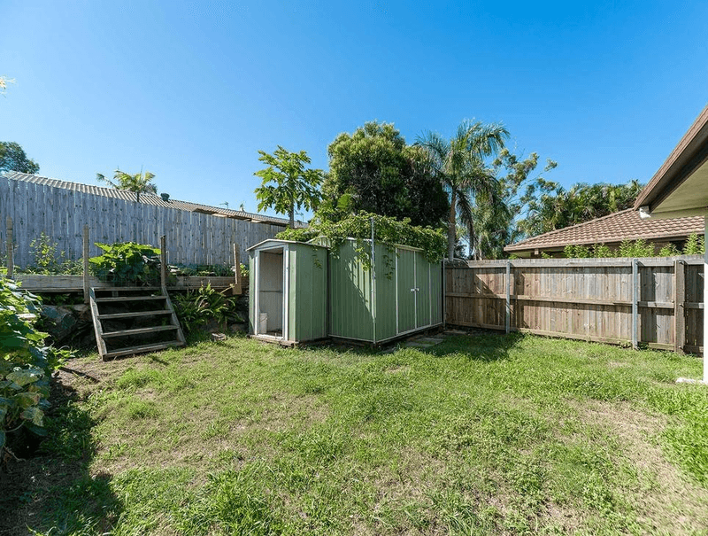 1/204 Olsen Avenue, ARUNDEL, QLD 4214