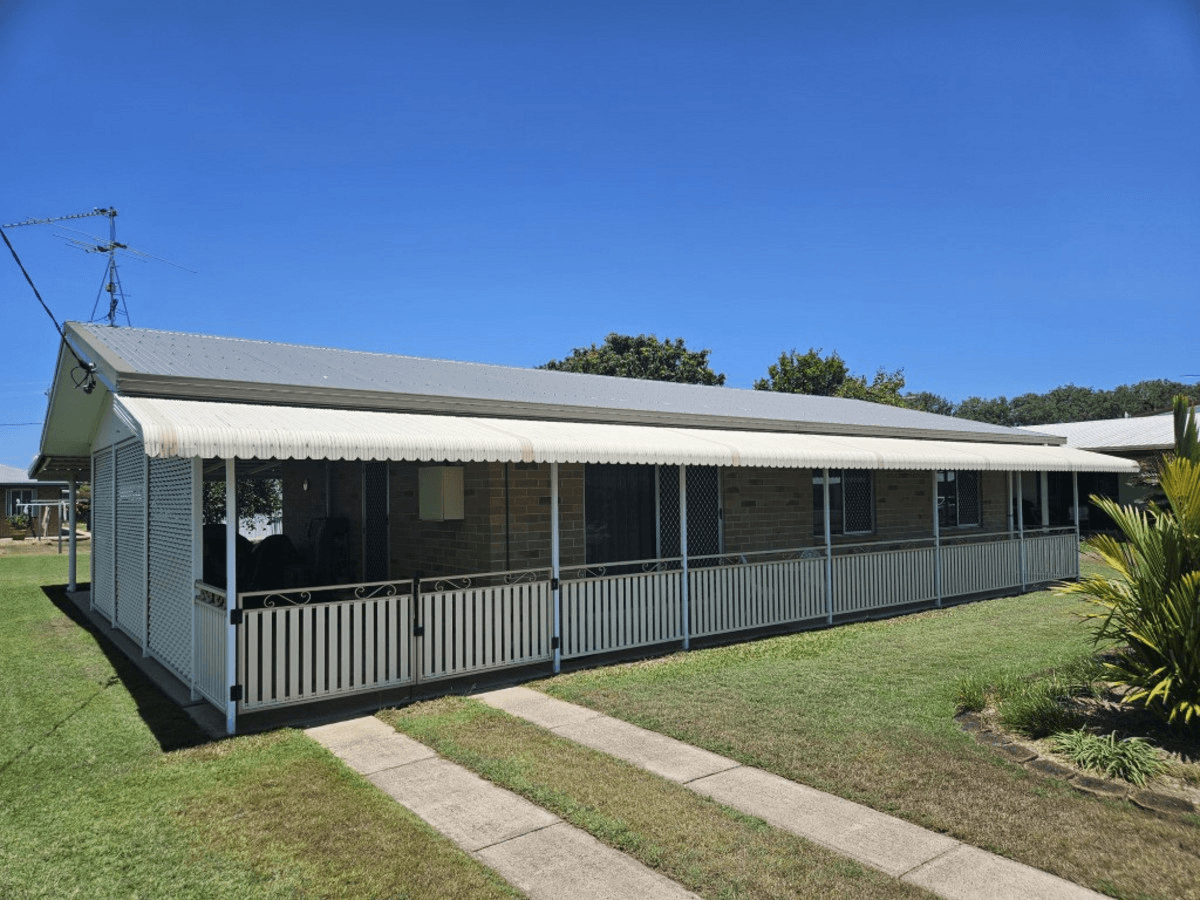 8 Herring Street, Taylors Beach, QLD 4850