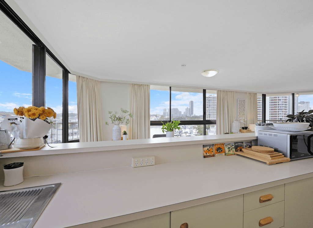 30/3-5  Admiralty Drive, SURFERS PARADISE, QLD 4217