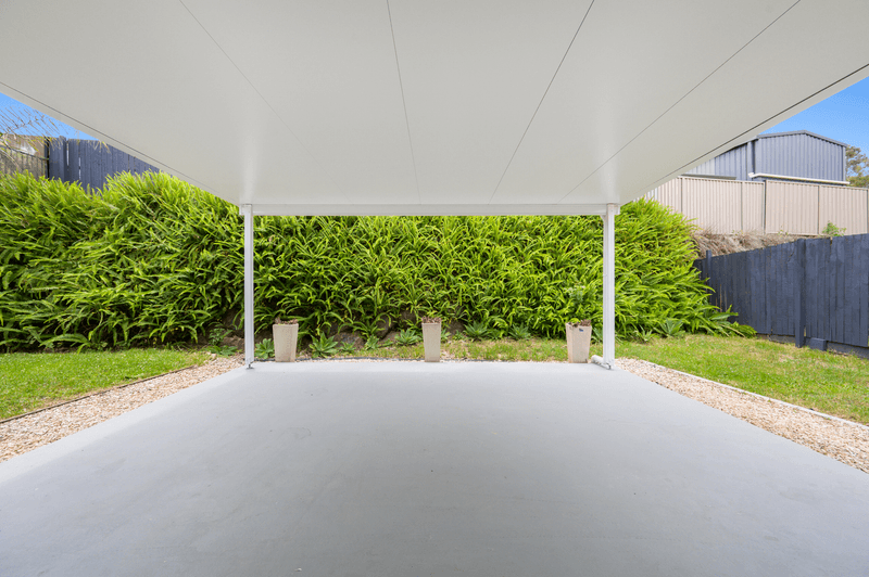 8 Encore Crescent, ASHMORE, QLD 4214