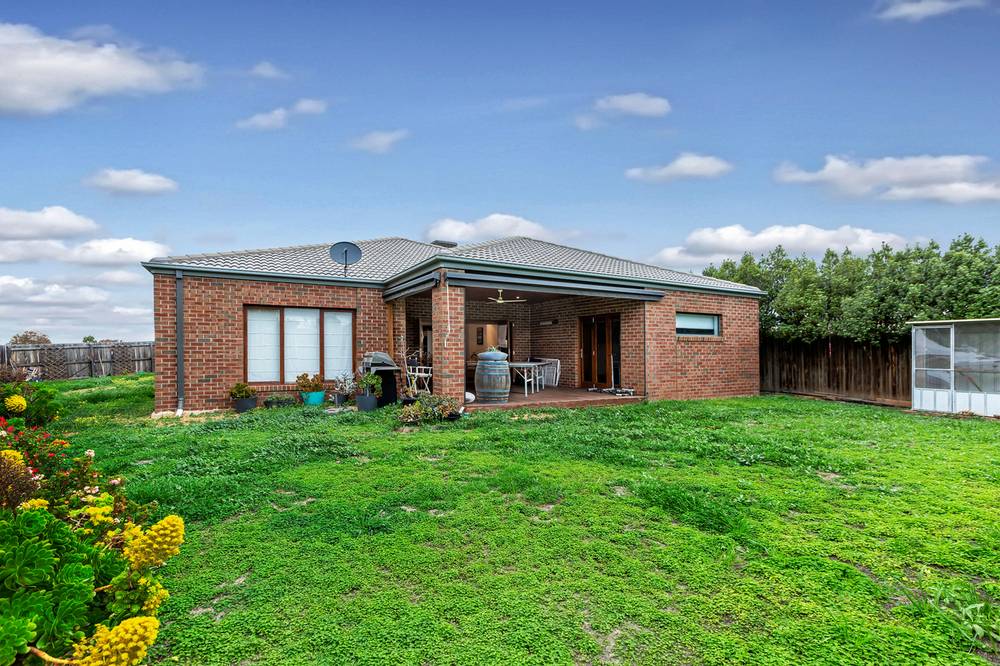 74 Dalray Crescent, Kurunjang, VIC 3337