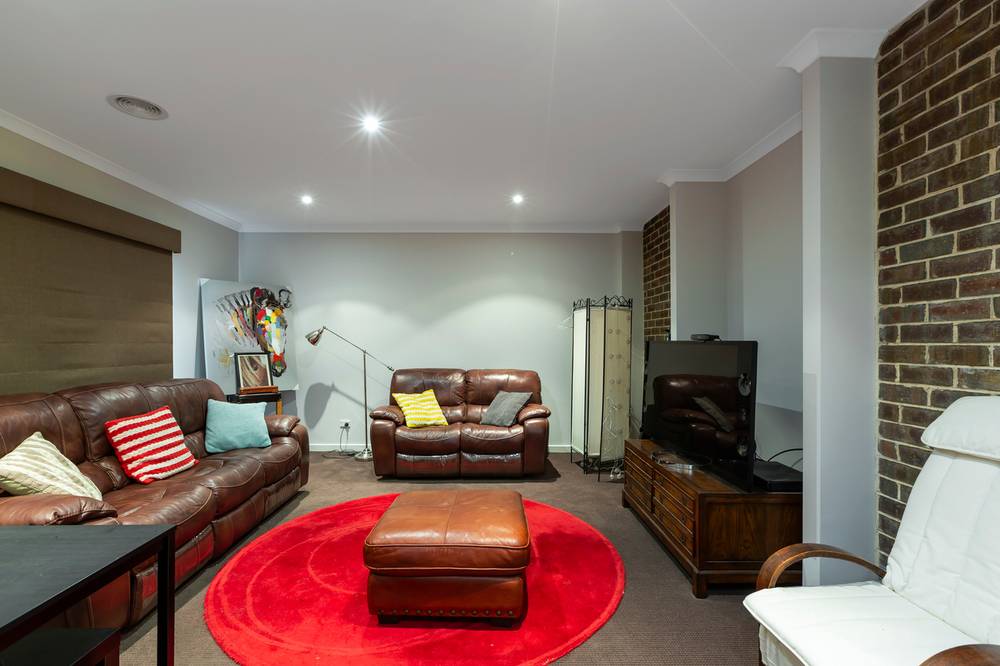 74 Dalray Crescent, Kurunjang, VIC 3337
