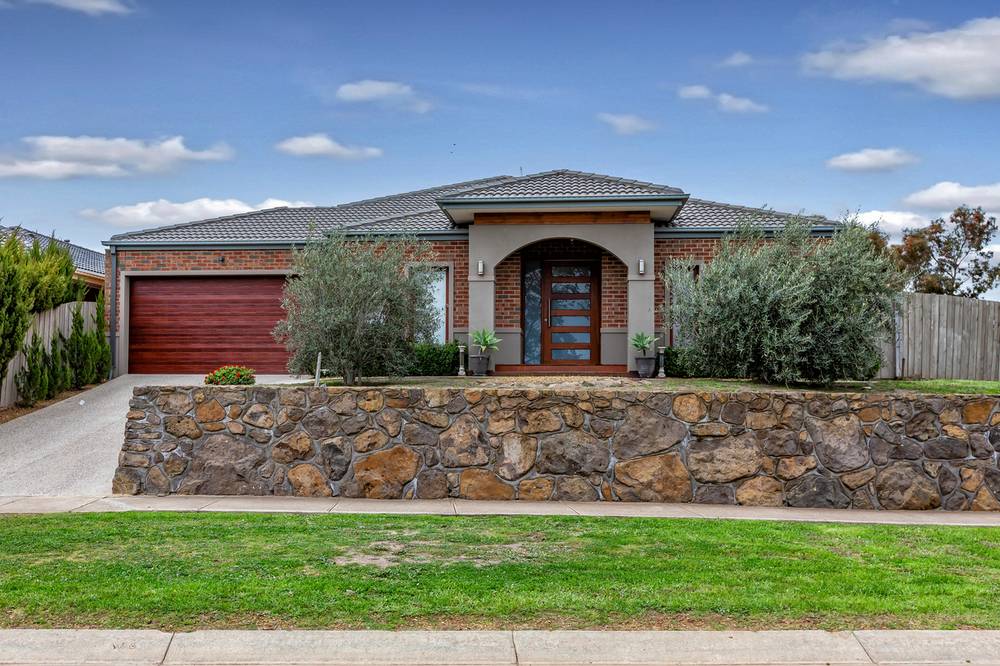 74 Dalray Crescent, Kurunjang, VIC 3337