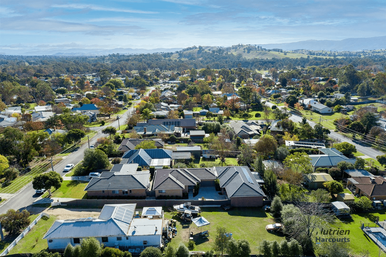 2/27 Abeckett Street, YEA, VIC 3717