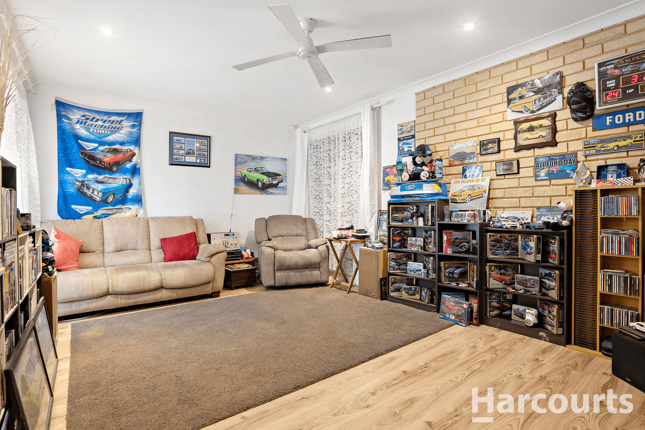 4 Reserve Drive, MANDURAH, WA 6210