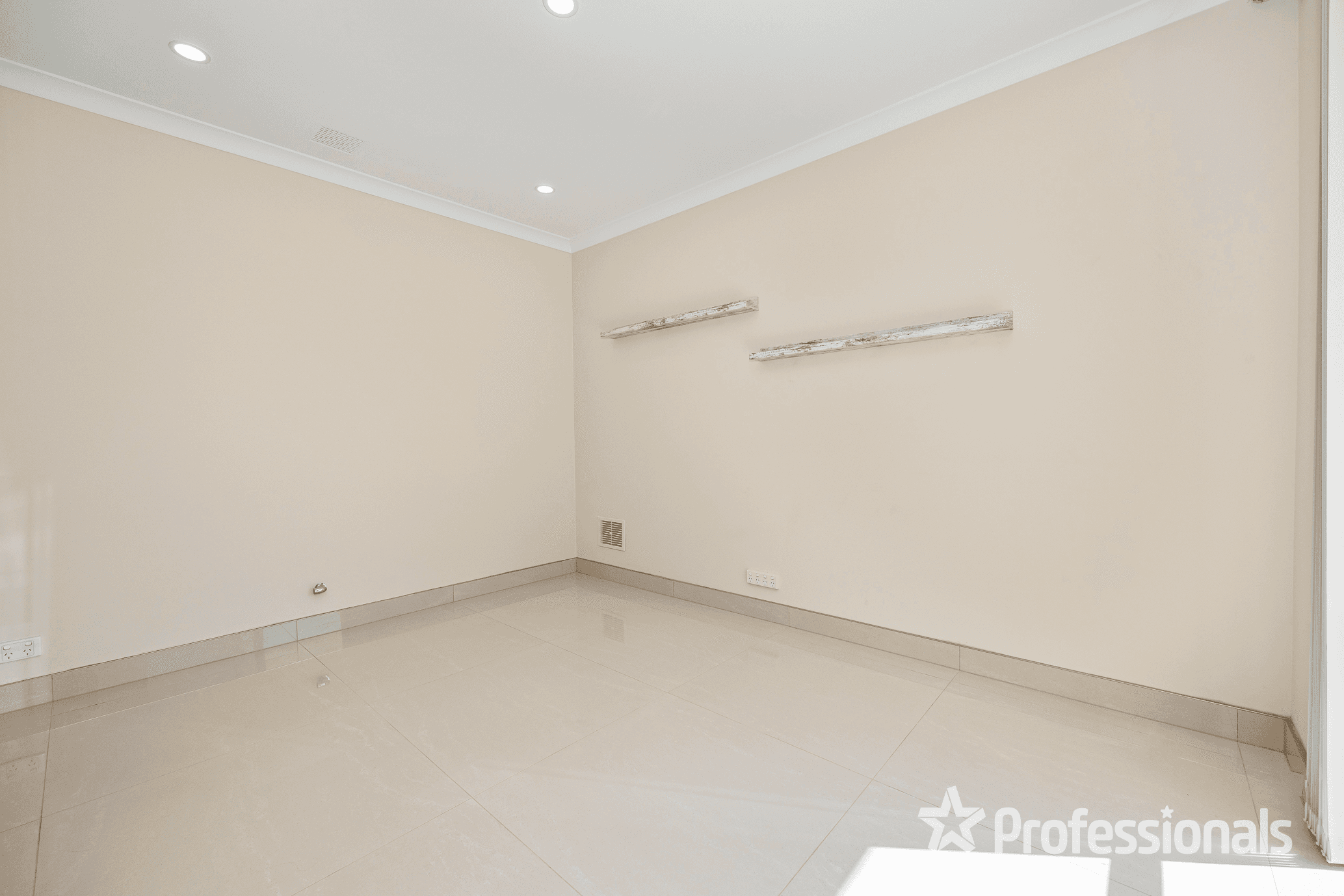 3 Pleasant Mews, MARANGAROO, WA 6064