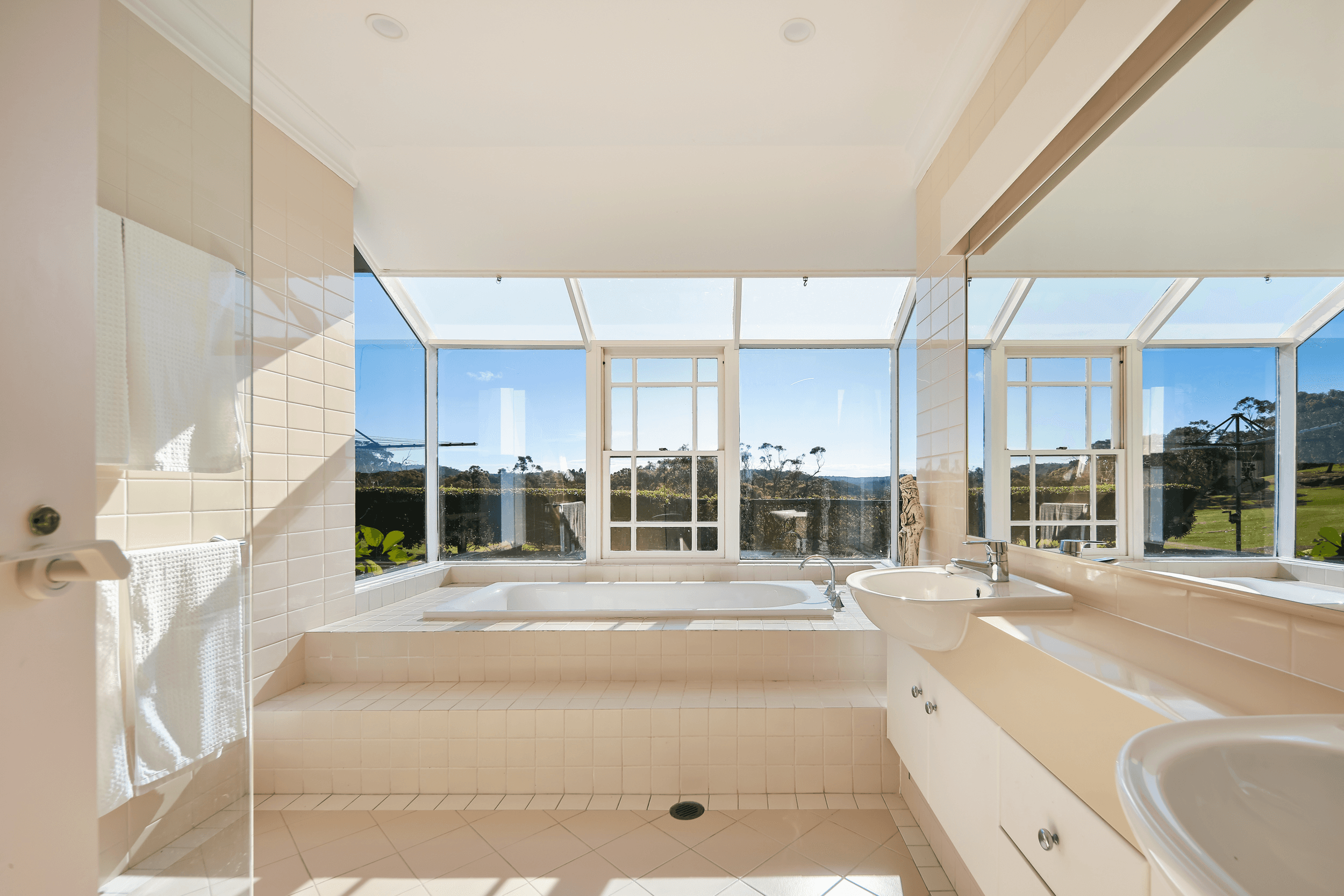 5 & 5A Gilwinga Drive, BAYVIEW, NSW 2104