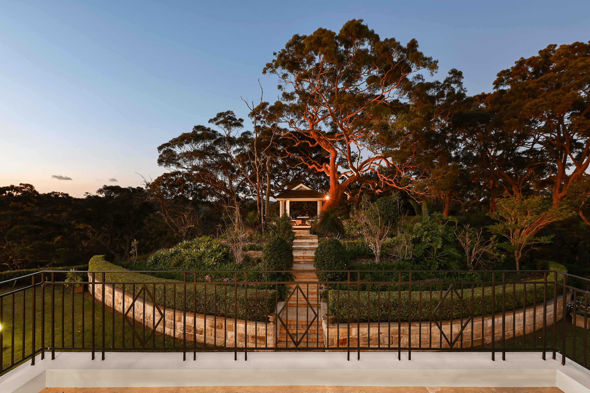 5 & 5A Gilwinga Drive, BAYVIEW, NSW 2104