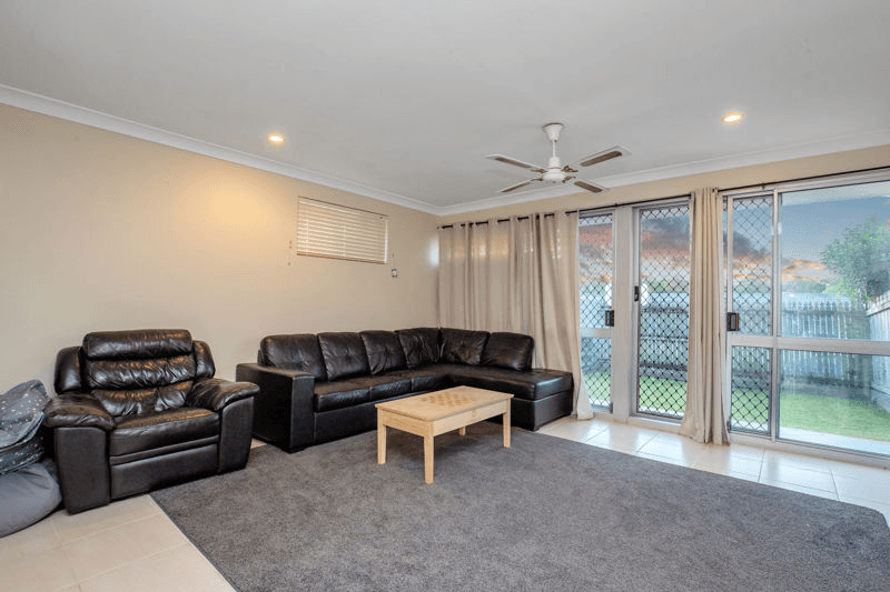 5 Belinda Crescent, SPRINGWOOD, QLD 4127