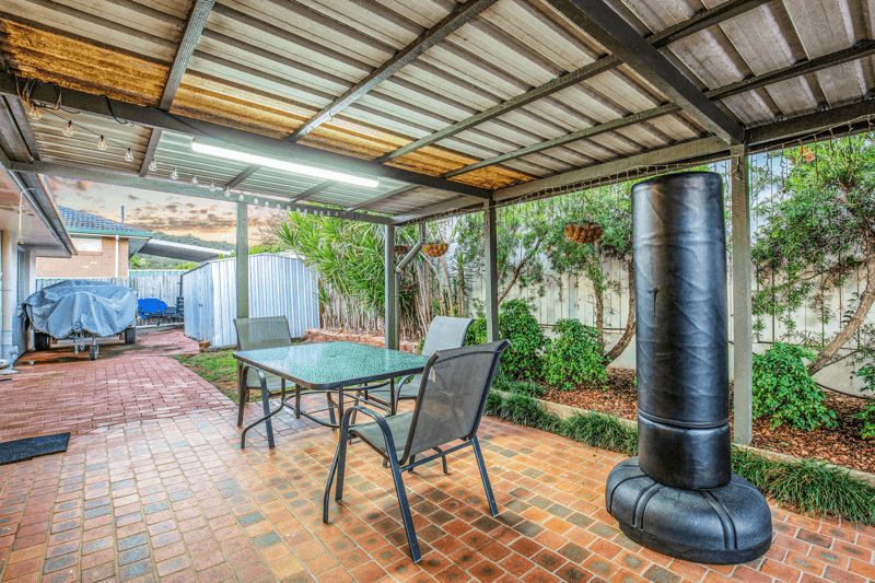 5 Belinda Crescent, SPRINGWOOD, QLD 4127