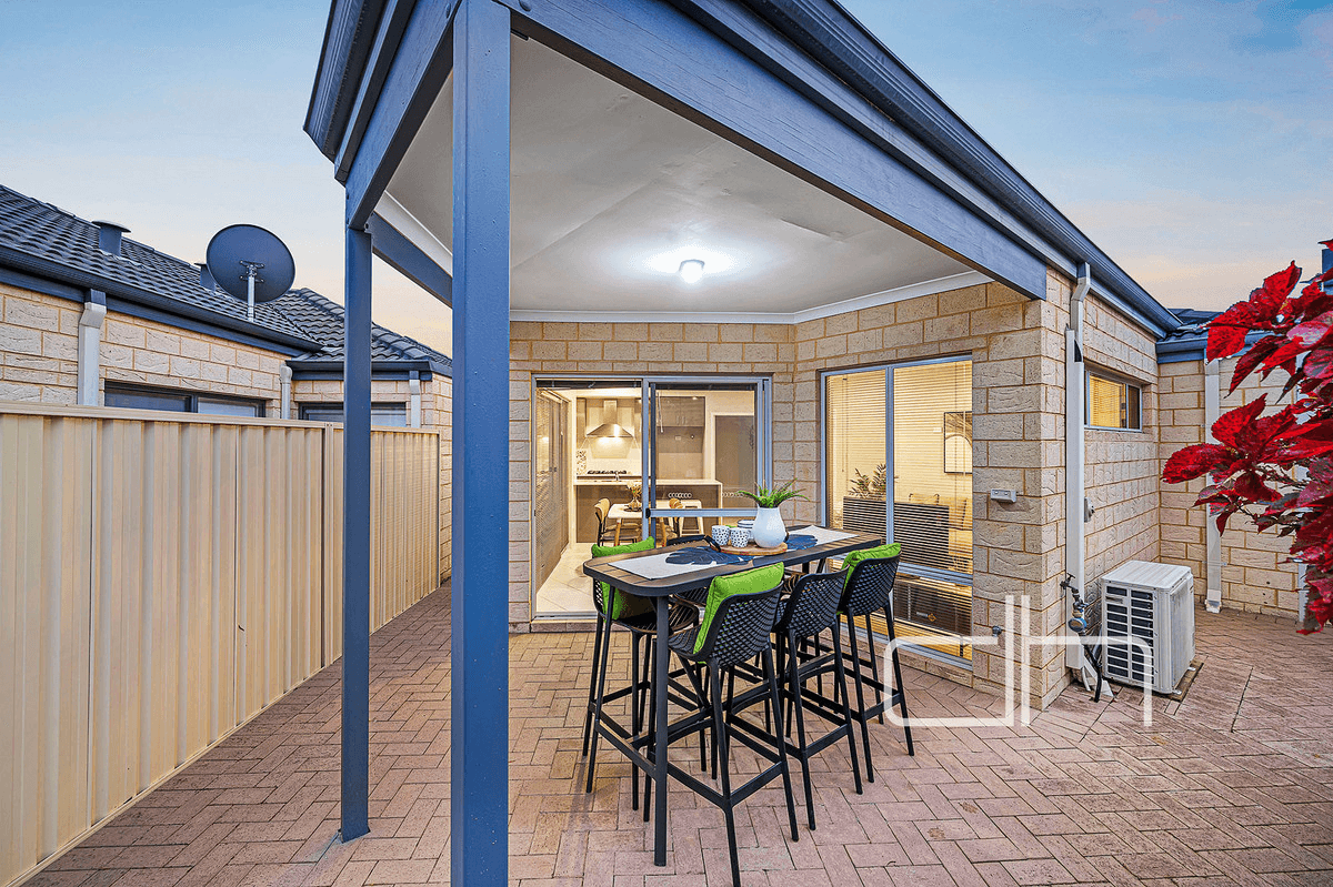 4/1 Esmerelda Pass, Darch, WA 6065