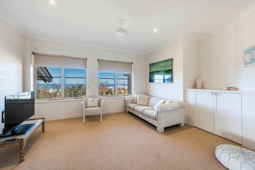 21 OCEAN Street, YAMBA, NSW 2464