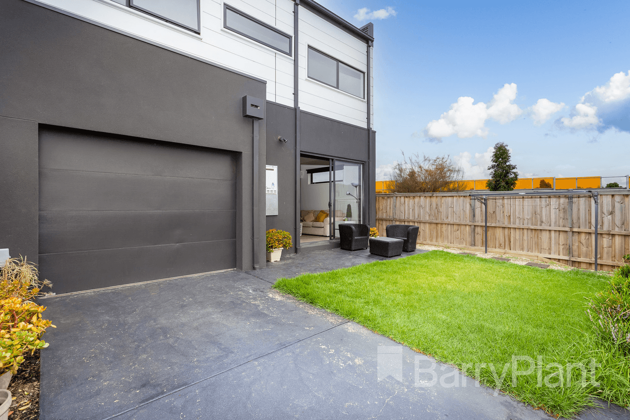 22 Lenox Walk, Point Cook, VIC 3030