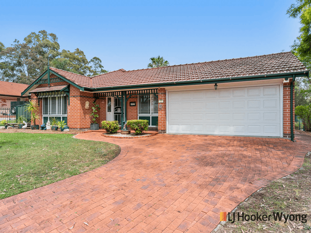 10 Fishburn Crescent, Watanobbi, NSW 2259