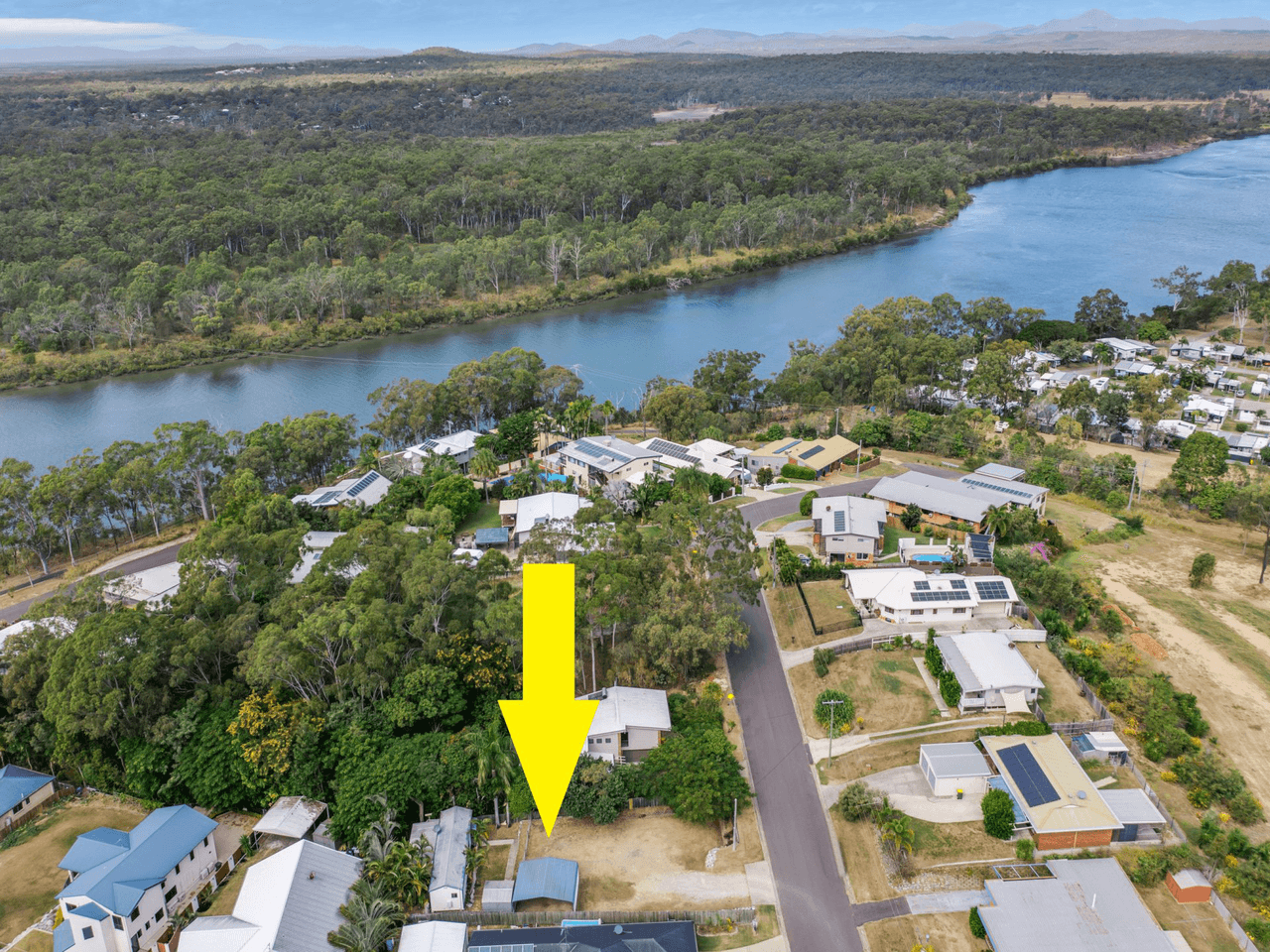 3 Alpine Avenue, BOYNE ISLAND, QLD 4680