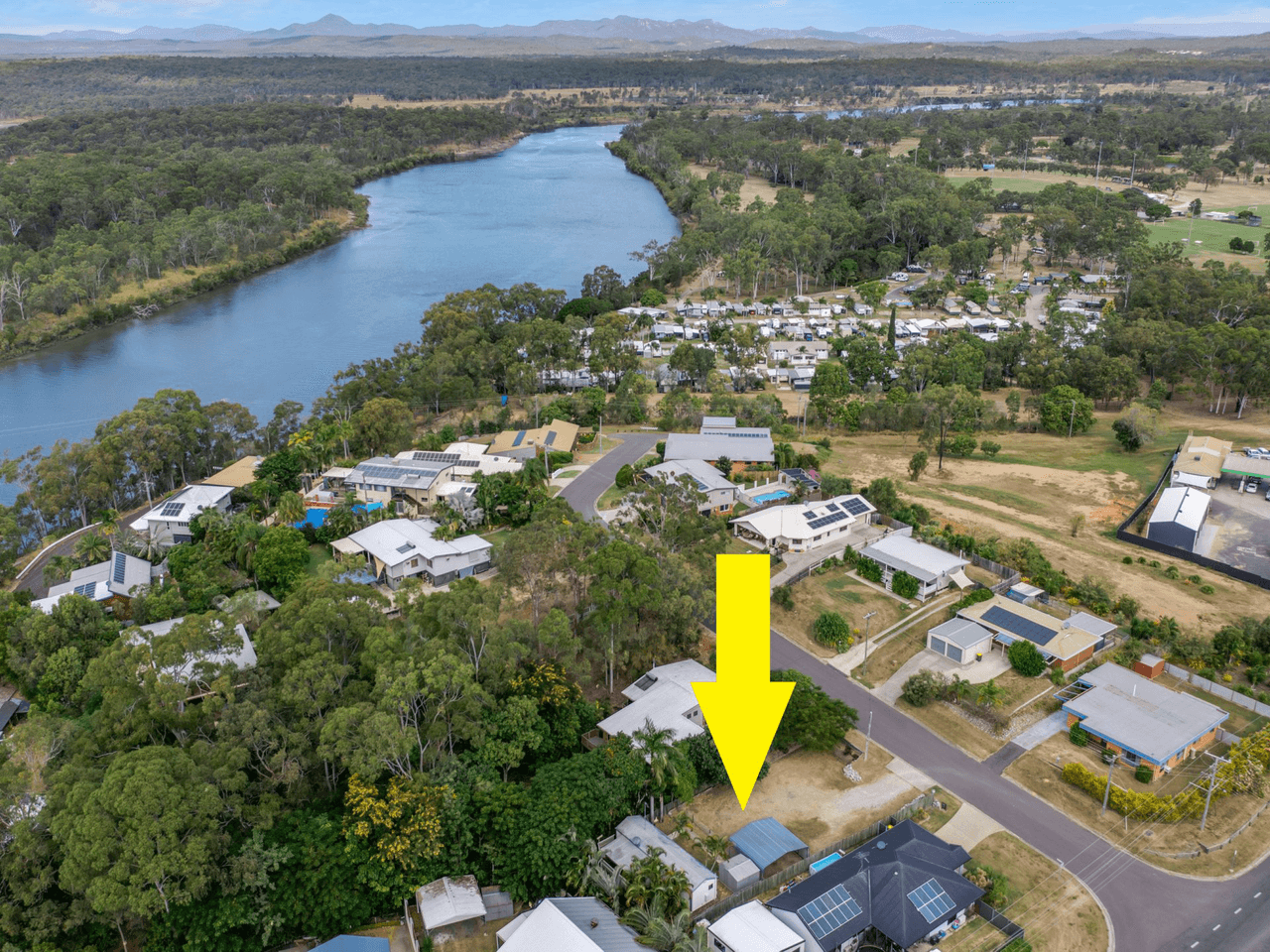 3 Alpine Avenue, BOYNE ISLAND, QLD 4680