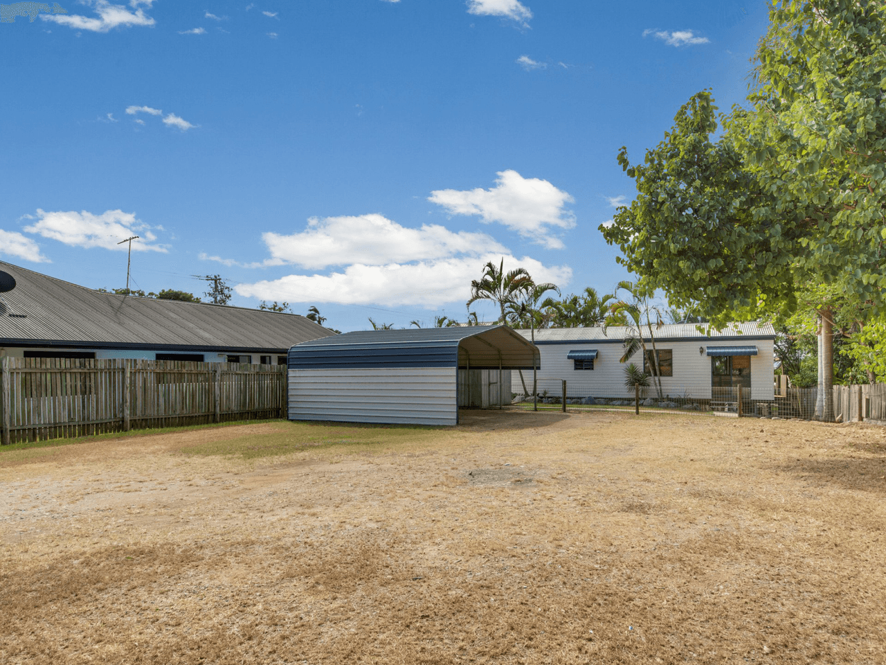 3 Alpine Avenue, BOYNE ISLAND, QLD 4680