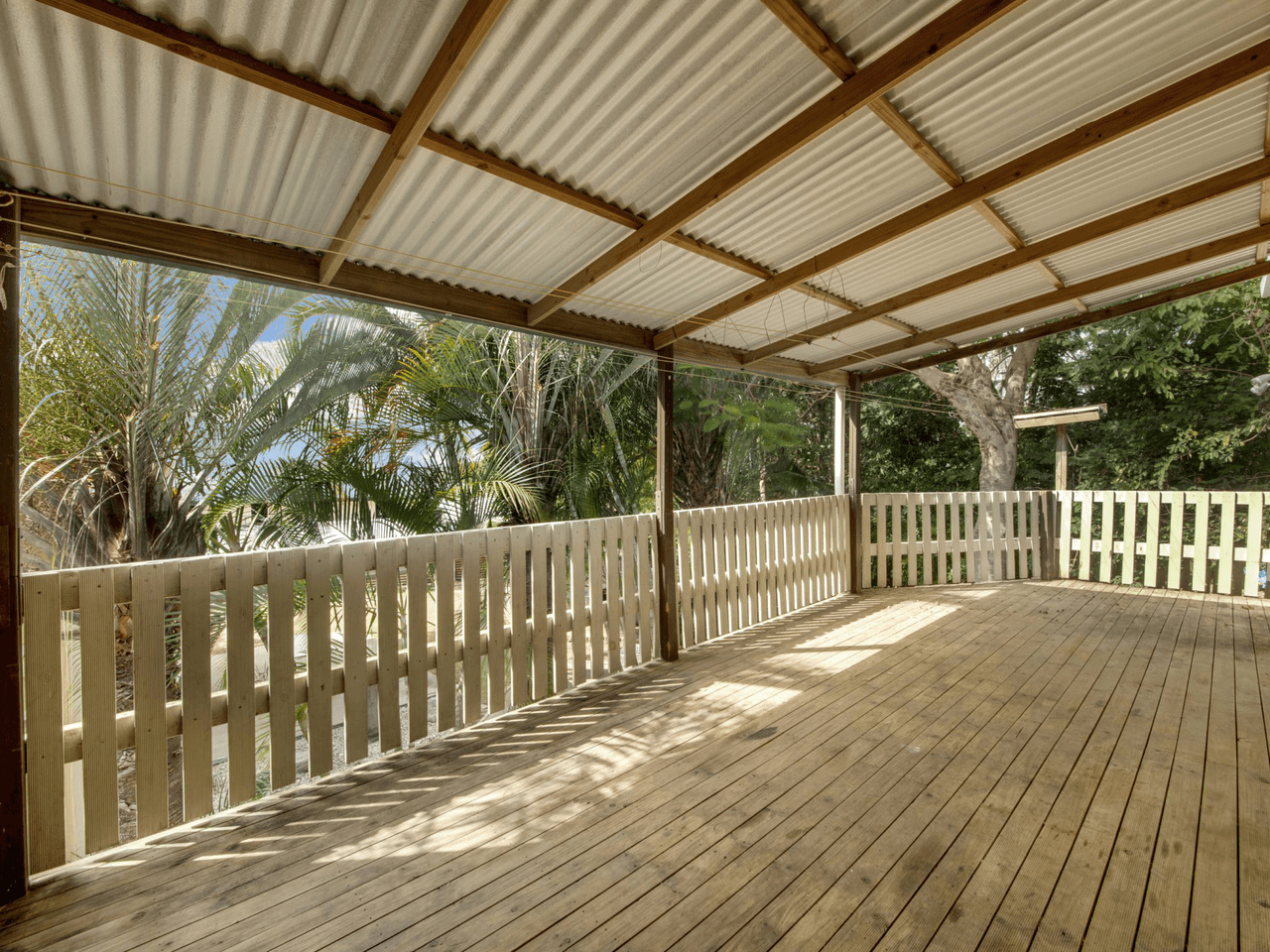 3 Alpine Avenue, BOYNE ISLAND, QLD 4680