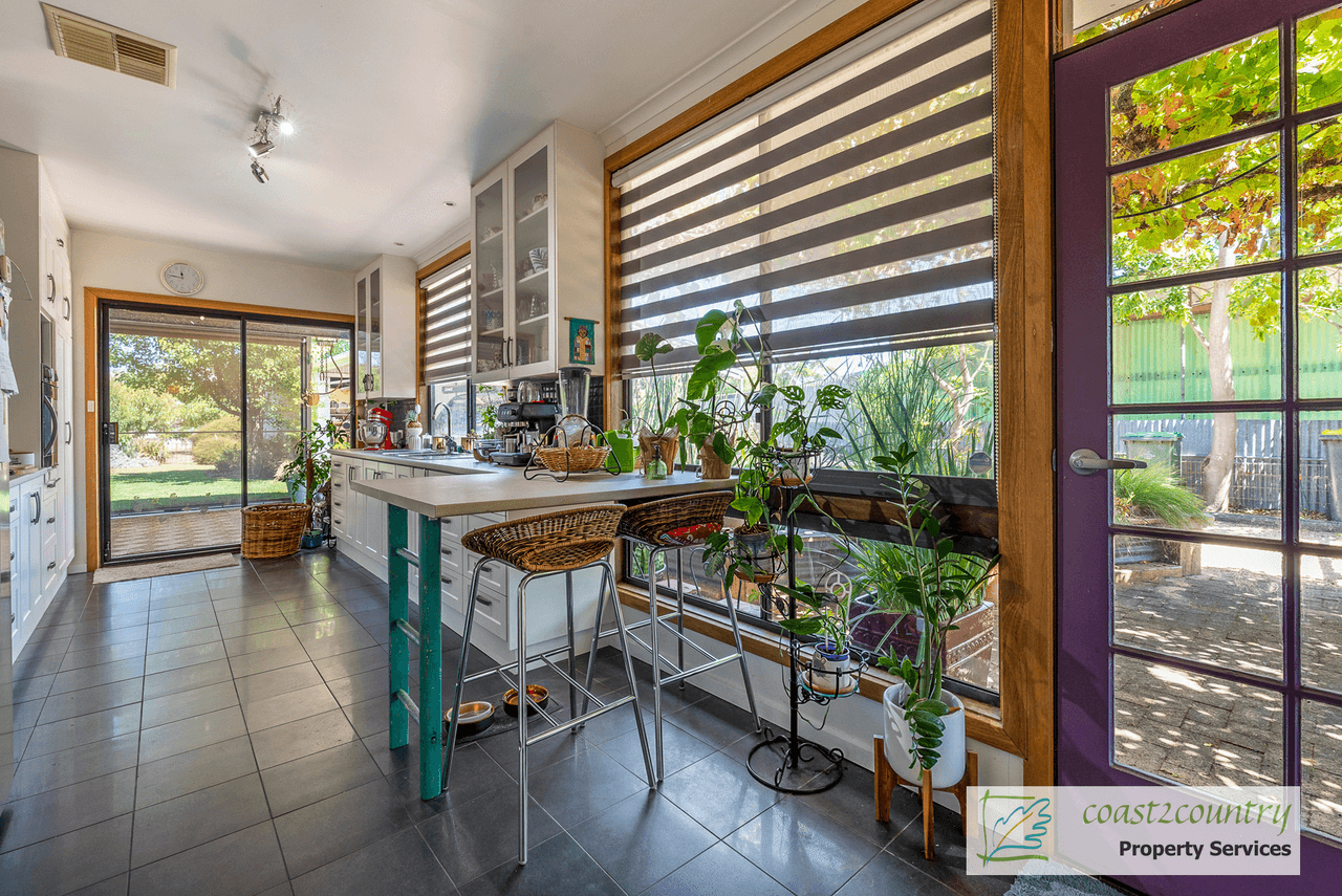 26 Railway Terrace, COONALPYN, SA 5265