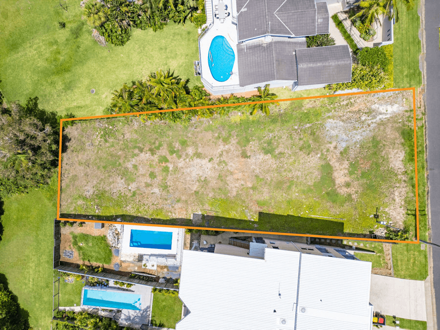 15 Sapphire Crescent, SAPPHIRE BEACH, NSW 2450