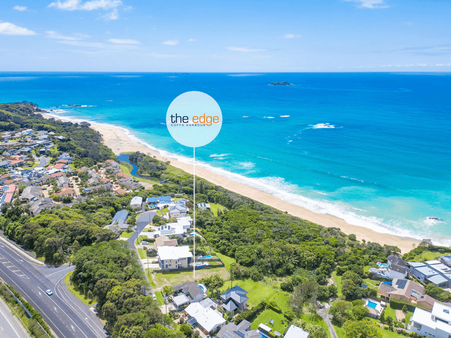 15 Sapphire Crescent, SAPPHIRE BEACH, NSW 2450