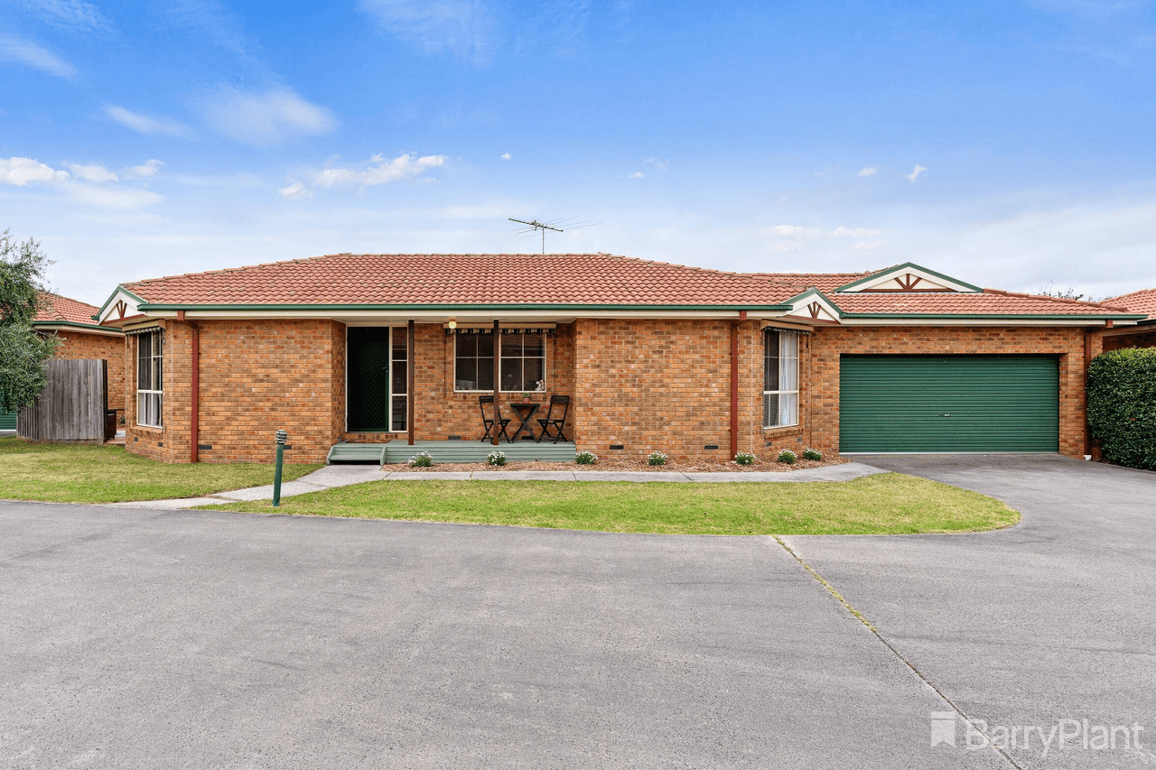 2/12-13 Henty Street, Pakenham, VIC 3810