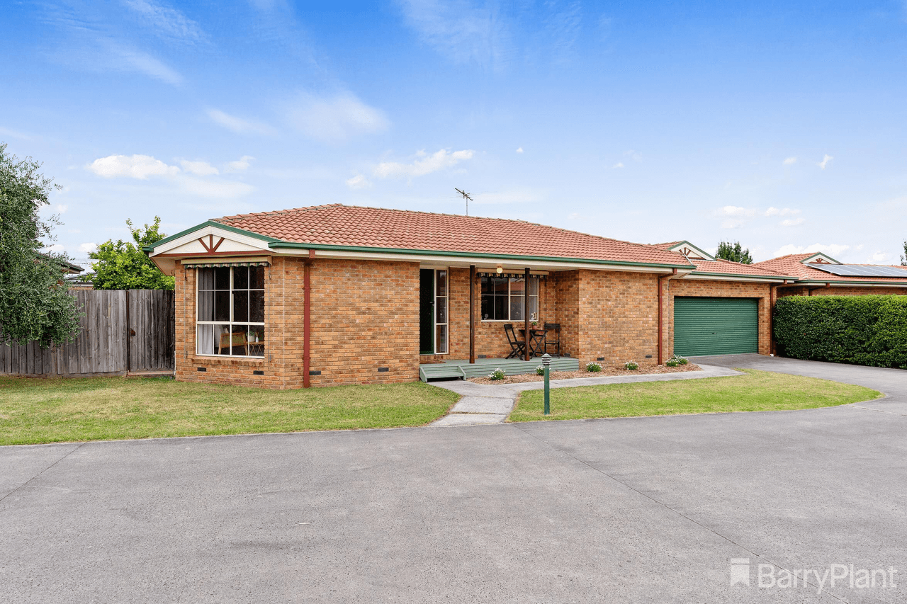 2/12-13 Henty Street, Pakenham, VIC 3810