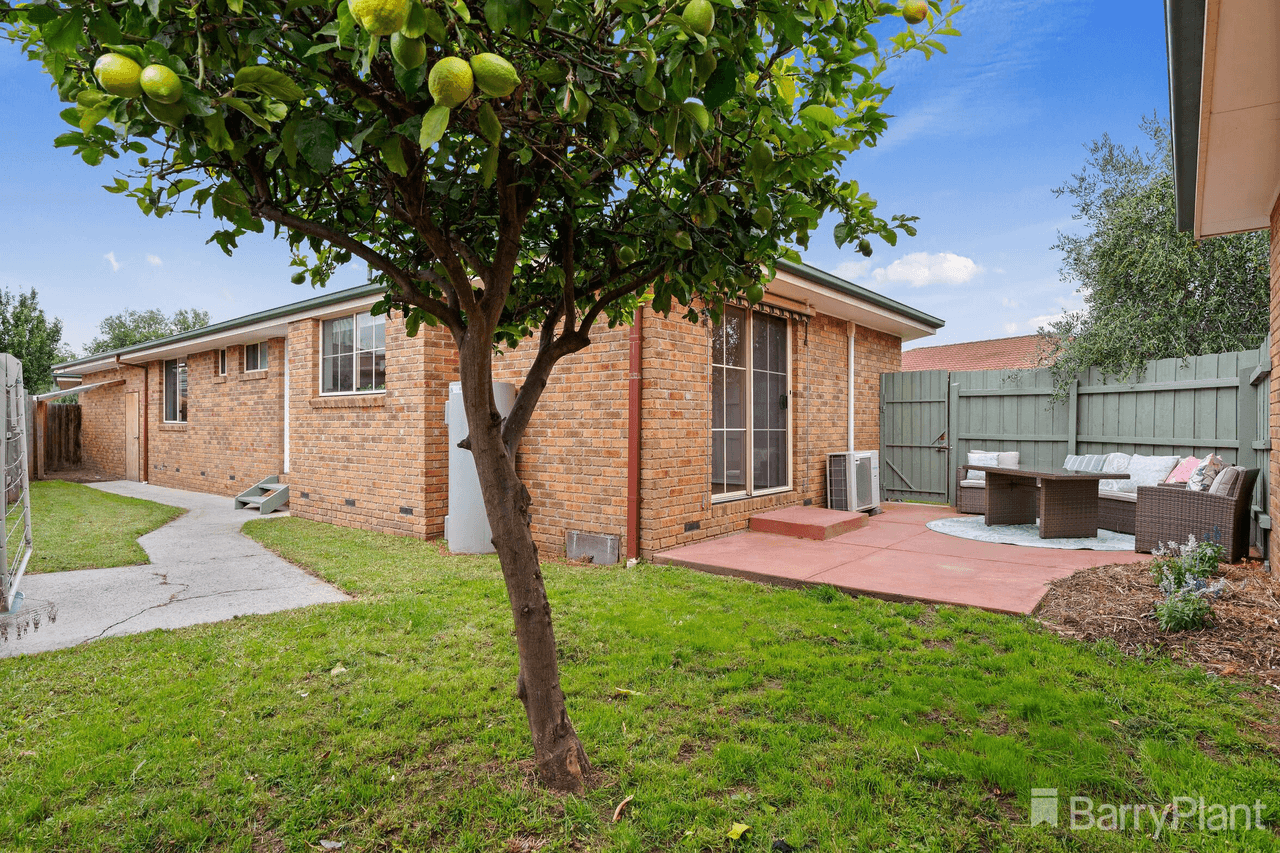 2/12-13 Henty Street, Pakenham, VIC 3810