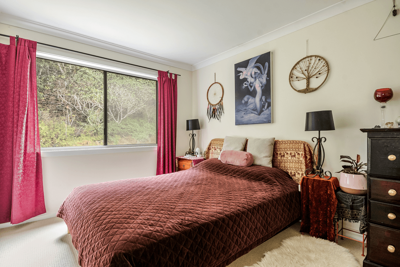 18 Kiyung Court, OCEAN SHORES, NSW 2483