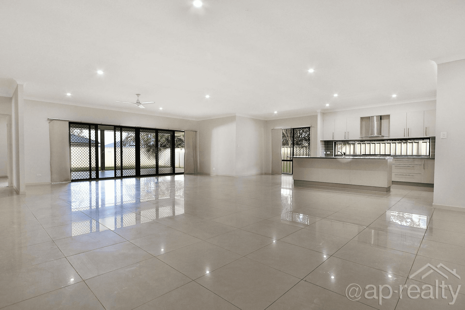 18 Wilohurst Drive, Redland Bay, QLD 4165