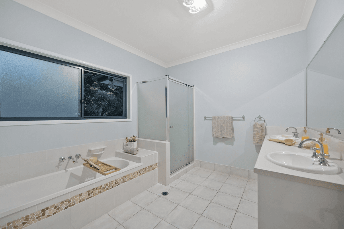 343 Glenview Road, Glenview, QLD 4553