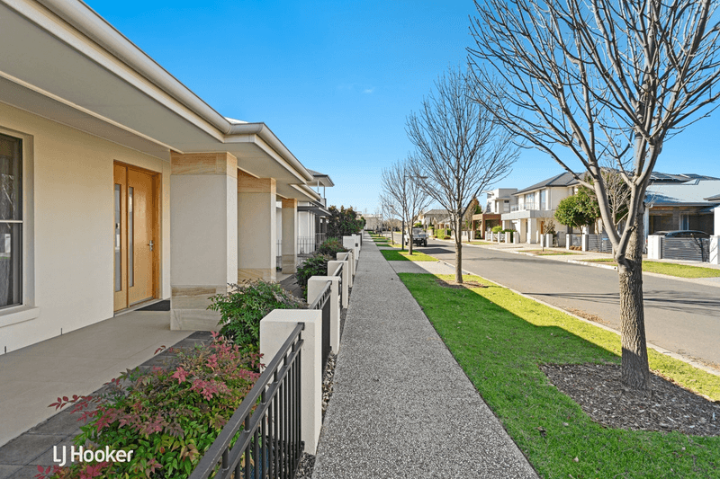 18 Rozells Avenue, LIGHTSVIEW, SA 5085