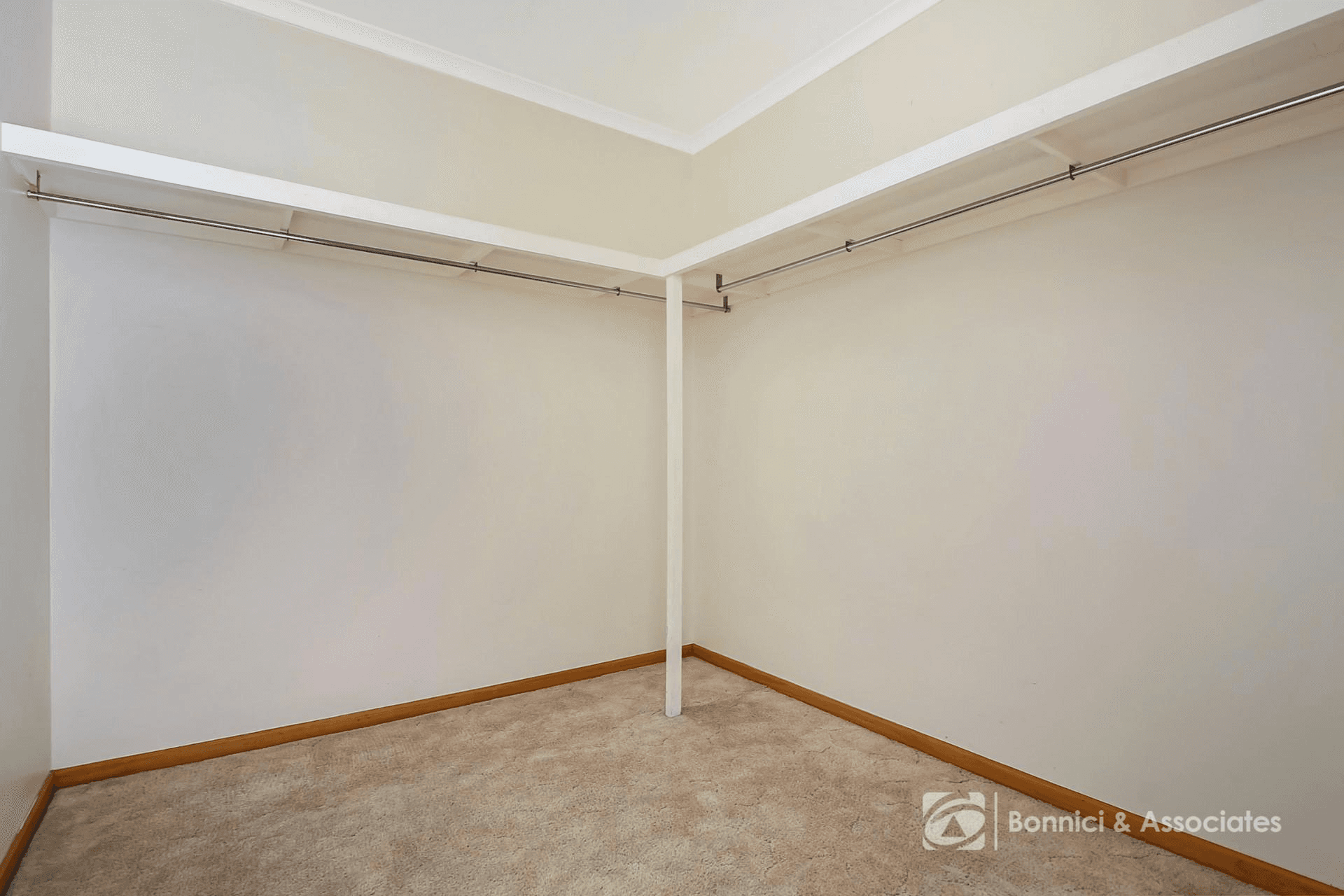 8 Elmslie Circuit, West Wodonga, VIC 3690