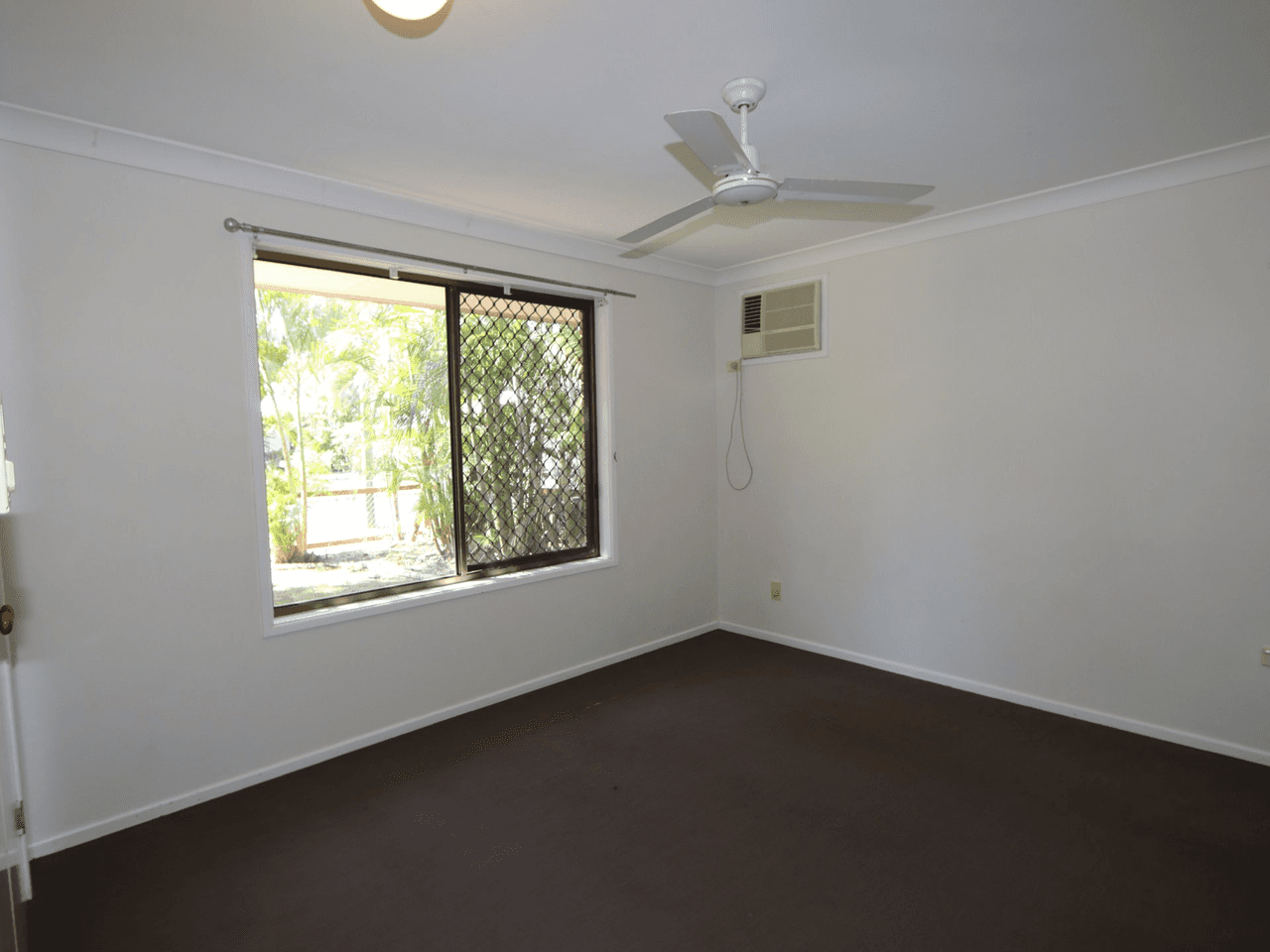 22 Staal Crescent, EMERALD, QLD 4720