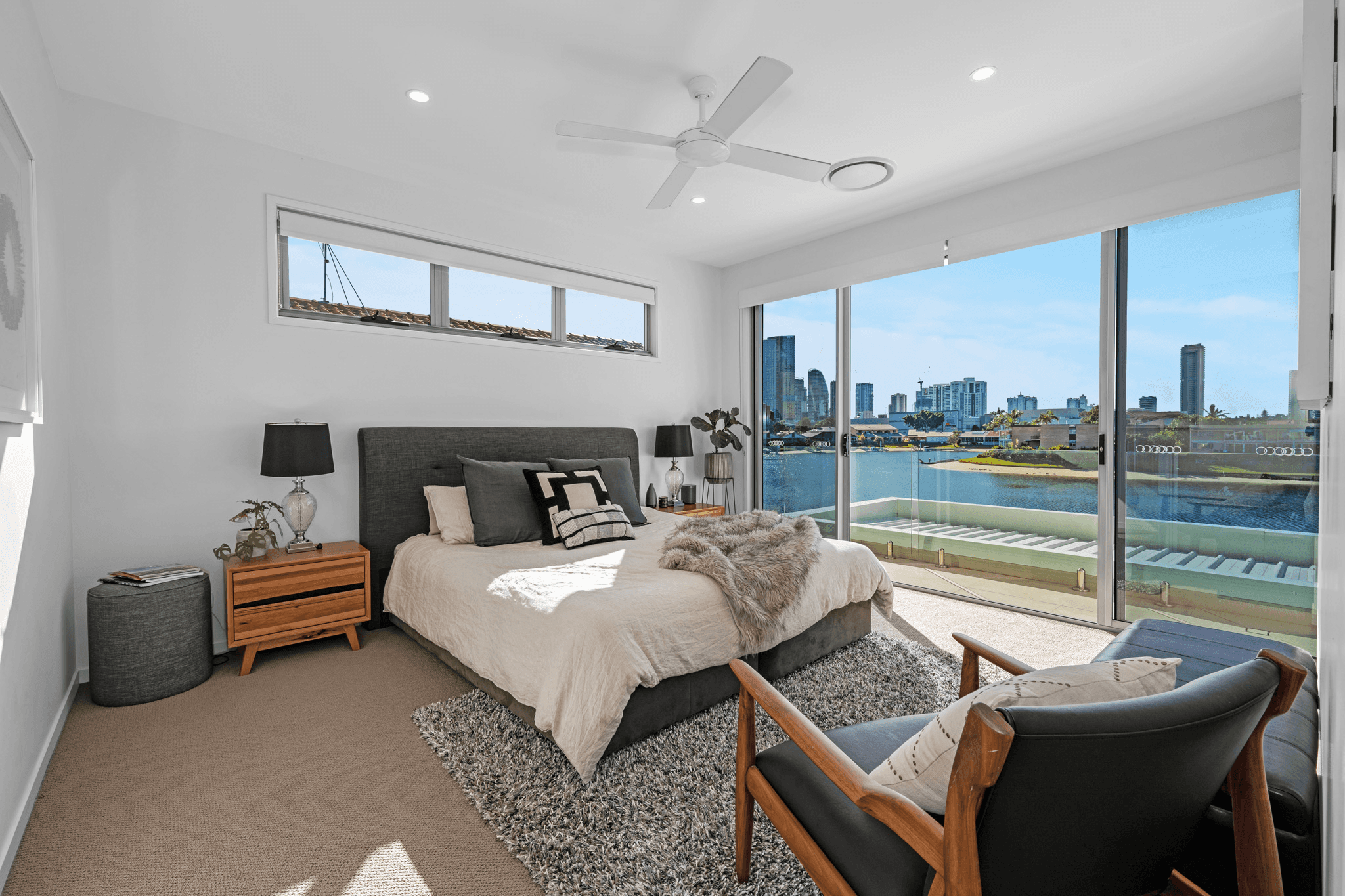 2/34 Sailaway Street, Mermaid Waters, QLD 4218