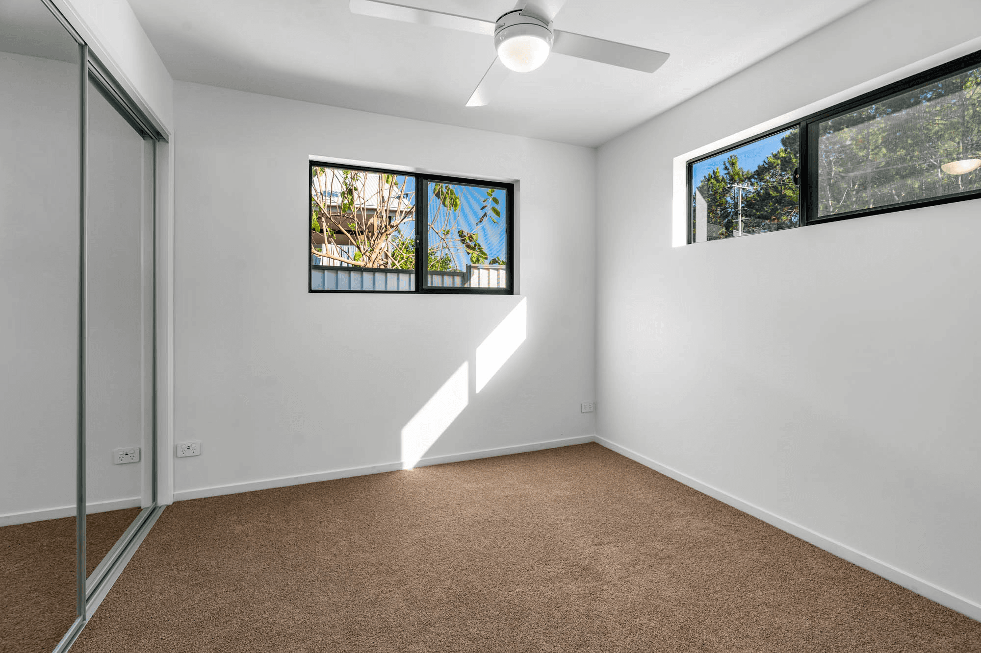 3 Crocus Street, RUSSELL ISLAND, QLD 4184