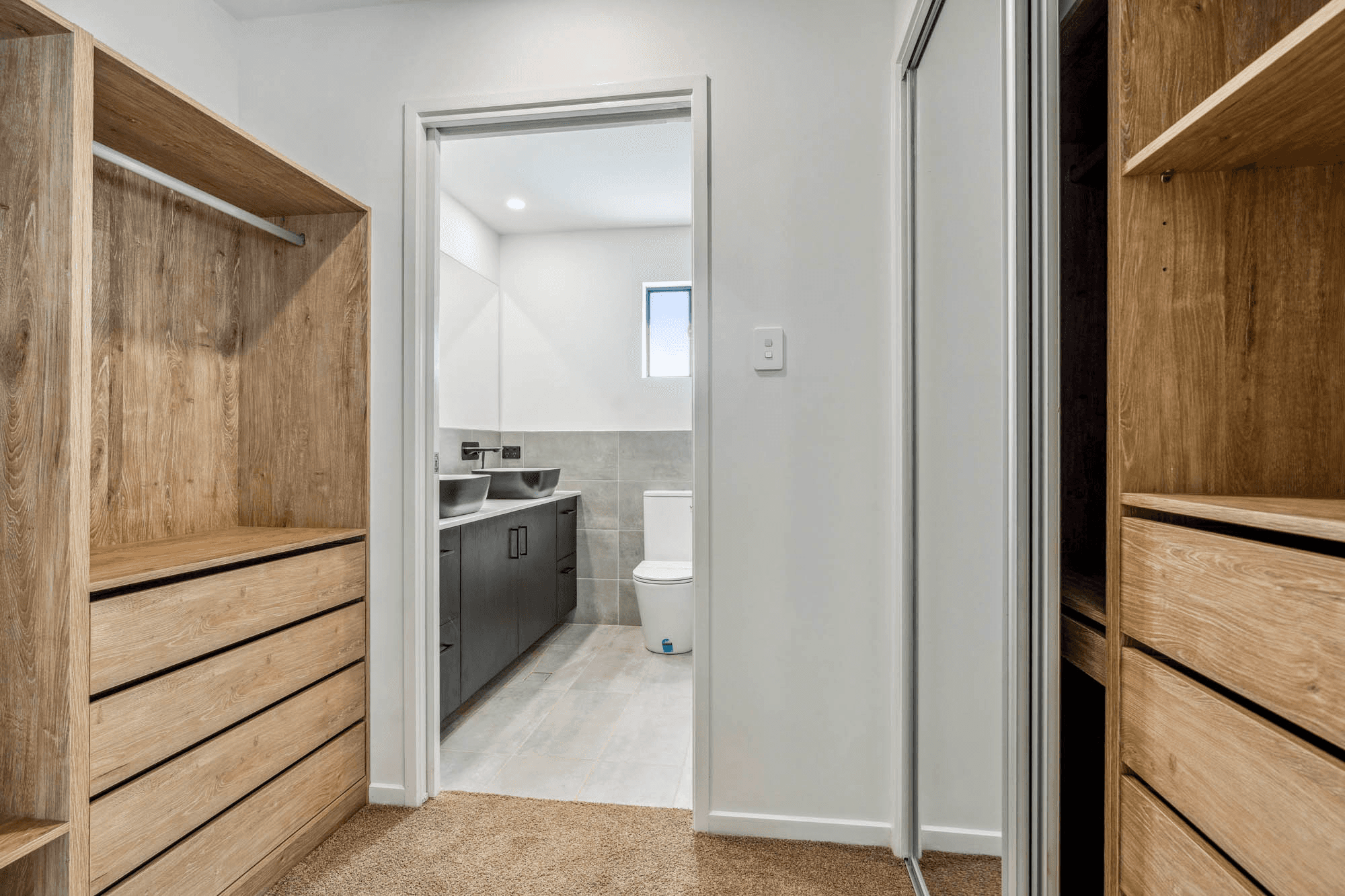 3 Crocus Street, RUSSELL ISLAND, QLD 4184