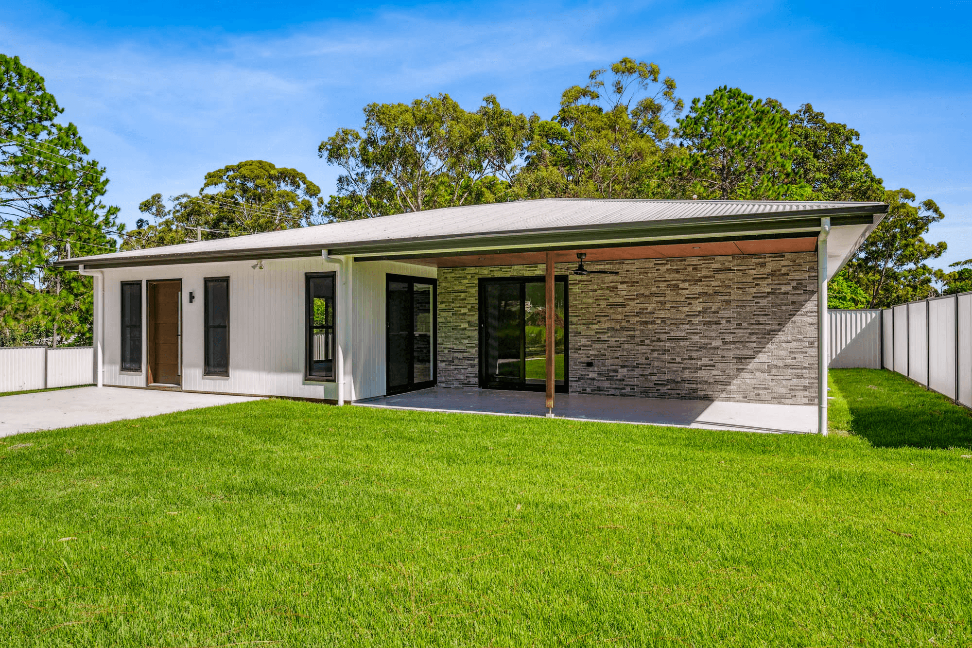 3 Crocus Street, RUSSELL ISLAND, QLD 4184