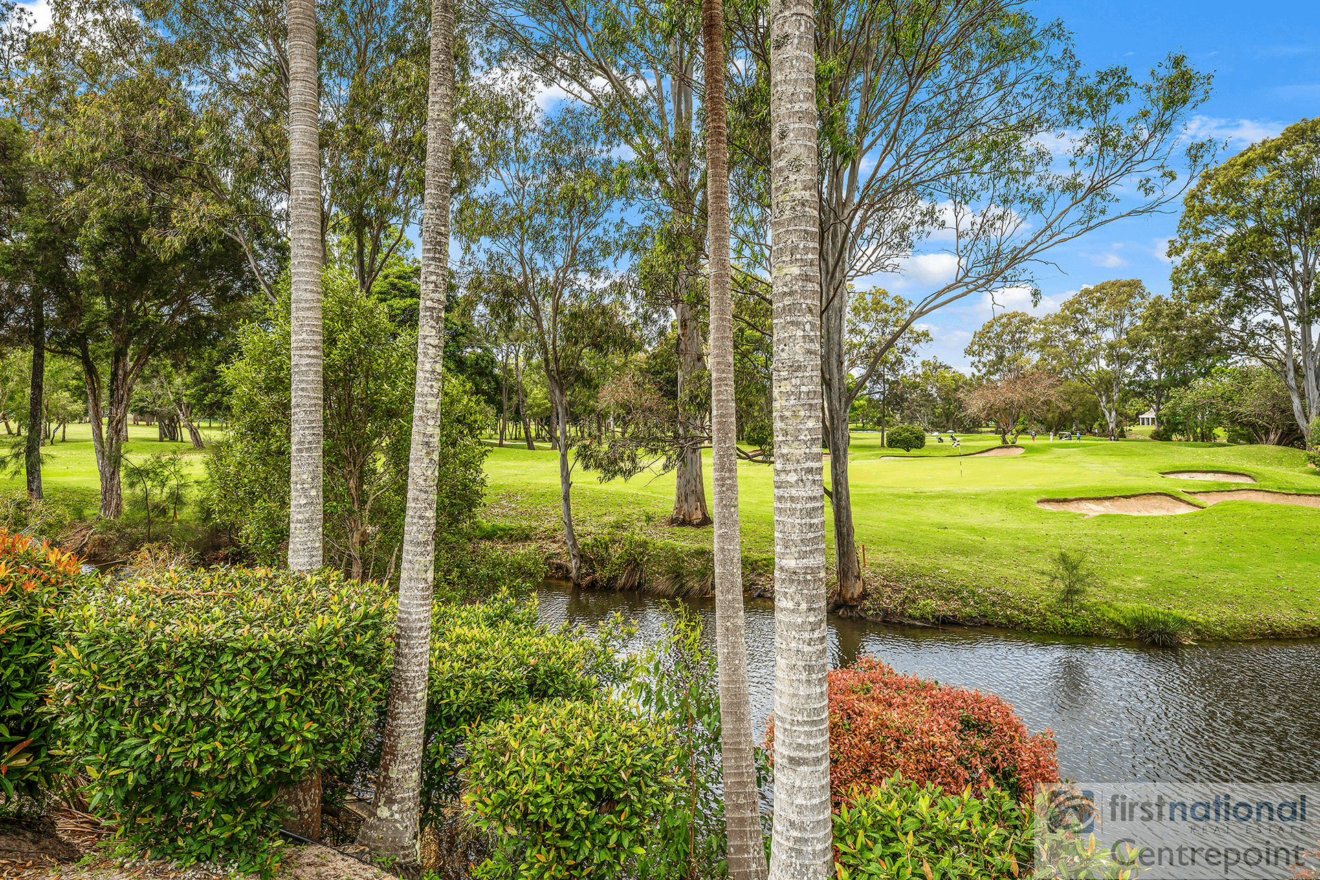 5/125 Santa Cruz Boulevard, Clear Island Waters, QLD 4226