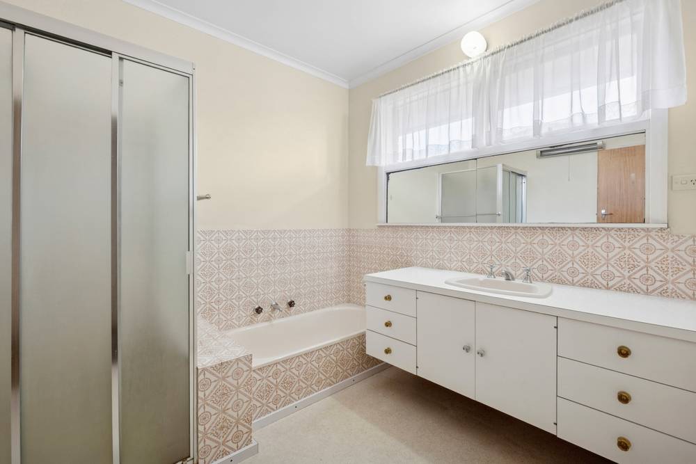 115 Sladen Street, Hamlyn Heights, VIC 3215