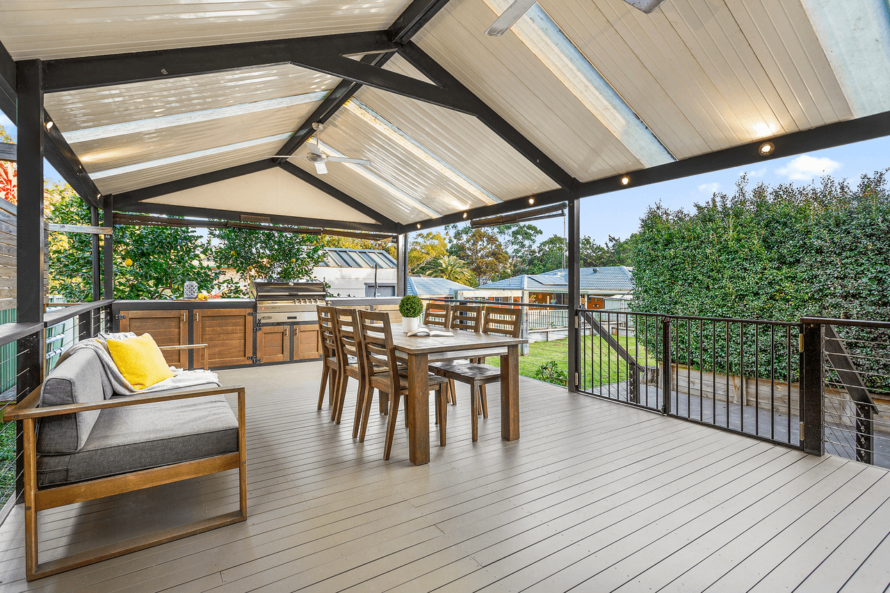 33 Coachwood Drive, Unanderra, NSW 2526